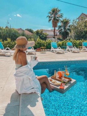 Agava Lux Rooms&Pool